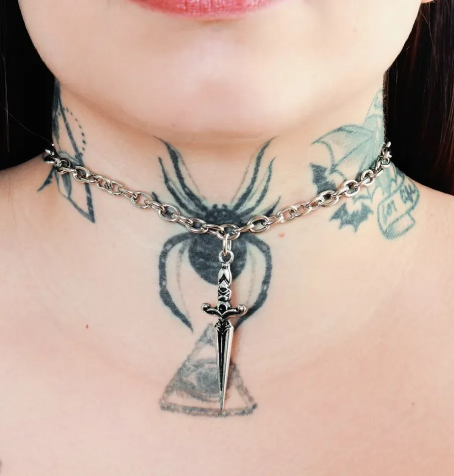 Choker Corrente Adaga Old Prateado