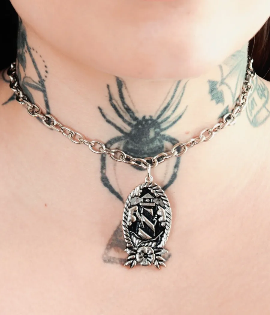 Choker Corrente Farol Old School Prateado